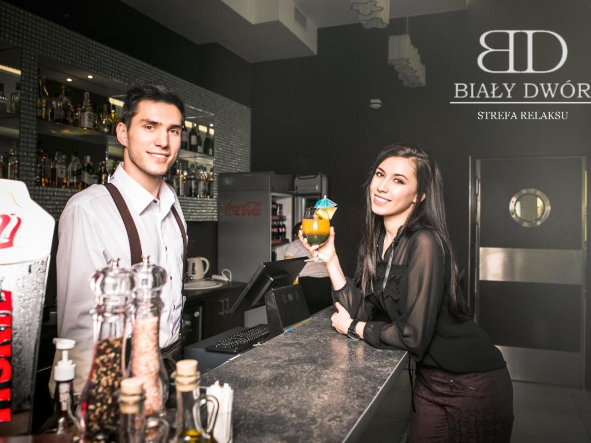 Rychwal Bialy Dwor Bed & Breakfast エクステリア 写真